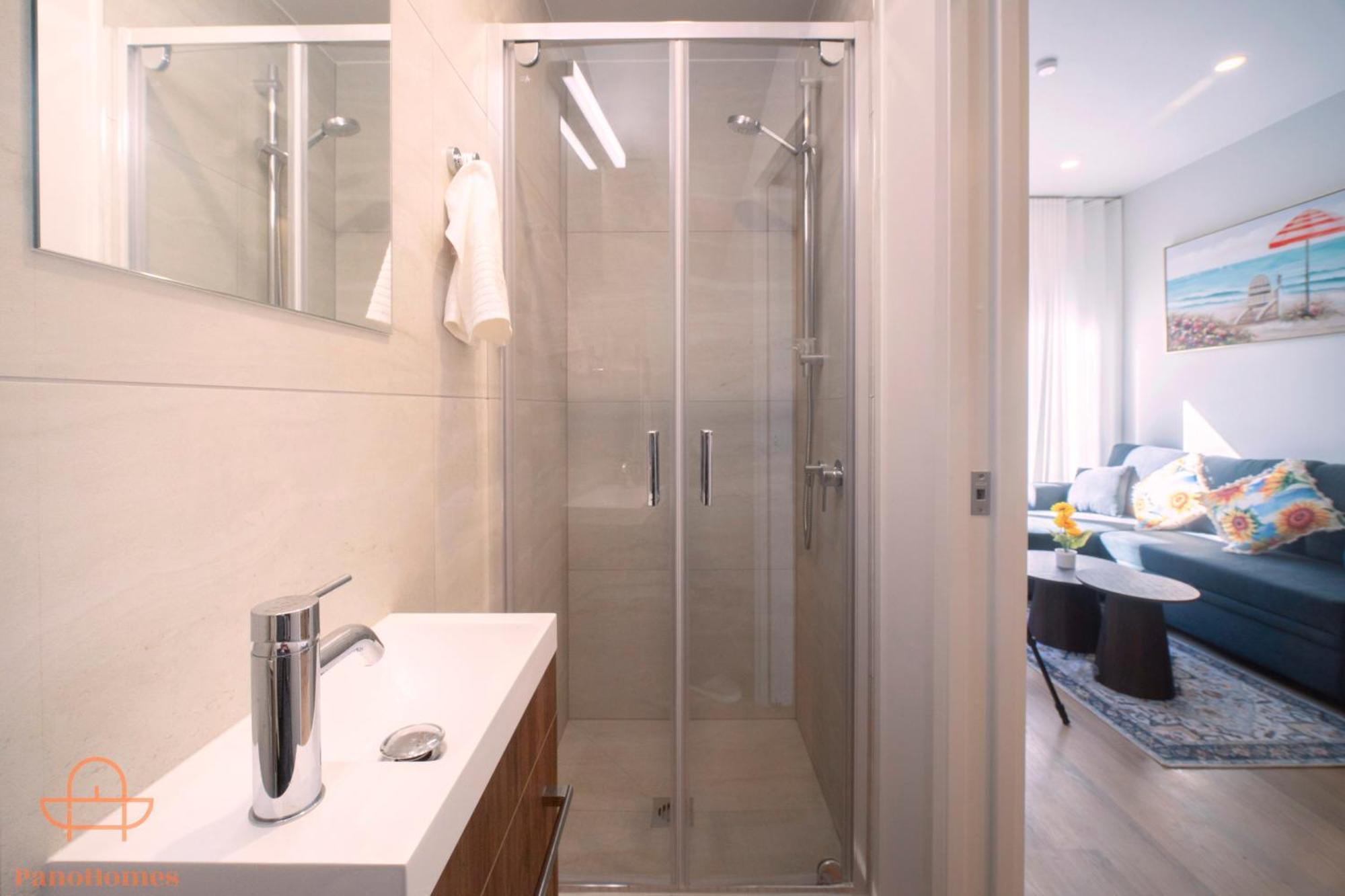 Modern Townhouse Close To City With Full Kitchen - Ellerslie Окленд Экстерьер фото