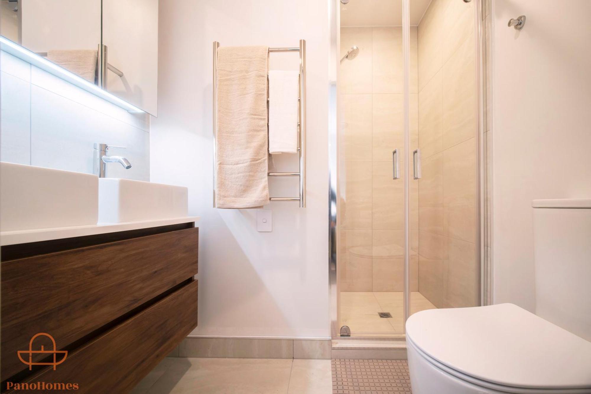 Modern Townhouse Close To City With Full Kitchen - Ellerslie Окленд Экстерьер фото